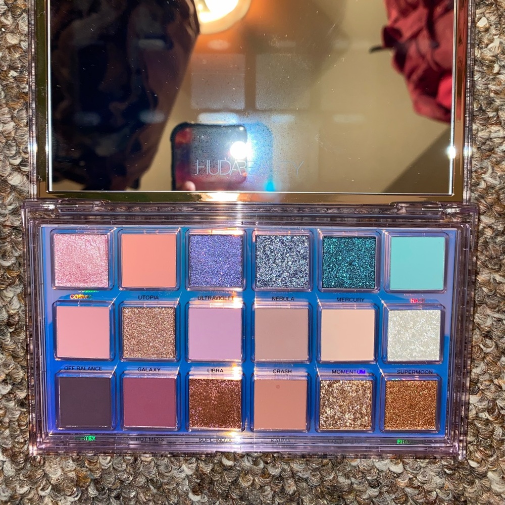 Huda Beauty Mercury Retrograde Palette
